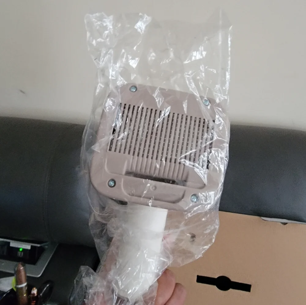 Pet grooming vacuum